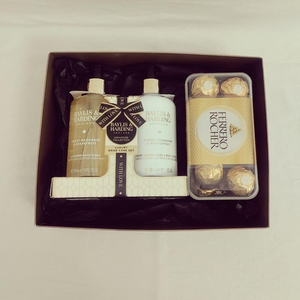Luxury Pamper & Ferrero Rocher Gift Hamper