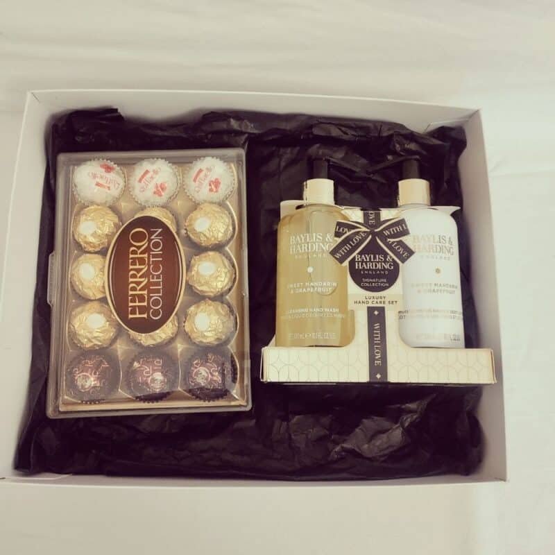 Luxury Pamper & Ferrero Collection Gift Hamper